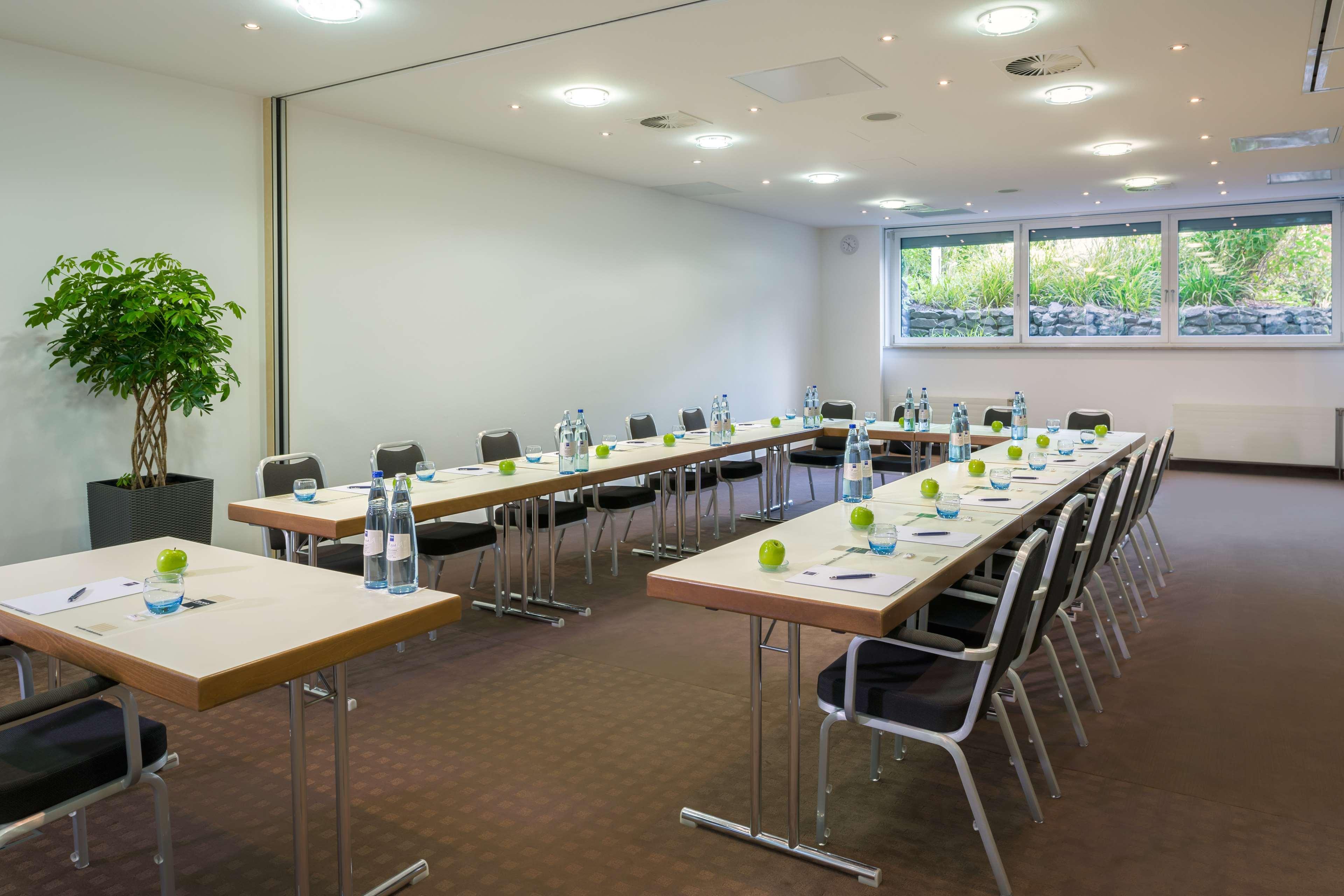 Essential By Dorint Koeln-Junkersdorf Hotel Exterior photo