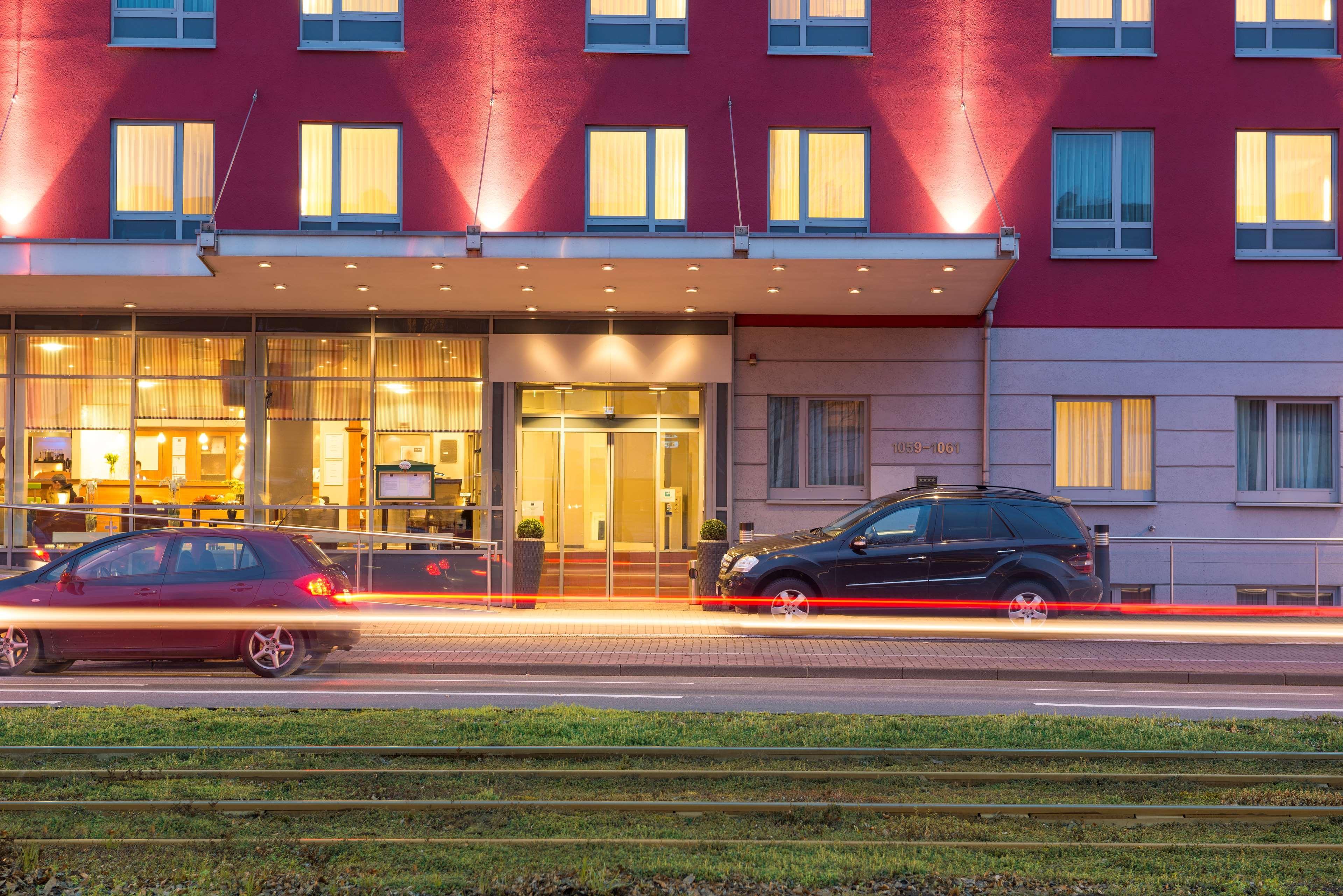 Essential By Dorint Koeln-Junkersdorf Hotel Exterior photo